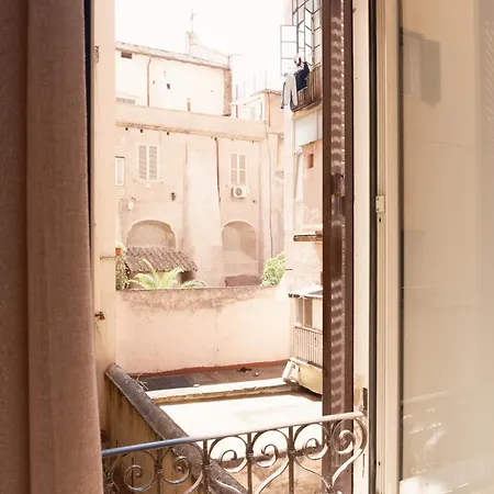 Bee First 4* Rome