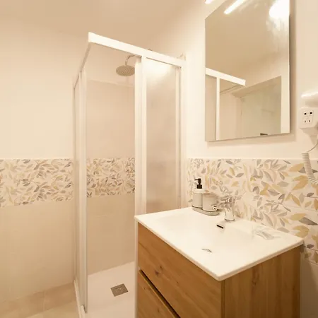 Maison d'hôtes Bee First 4*